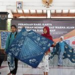 40 PEMUDA BELAJAR MEMBATIK